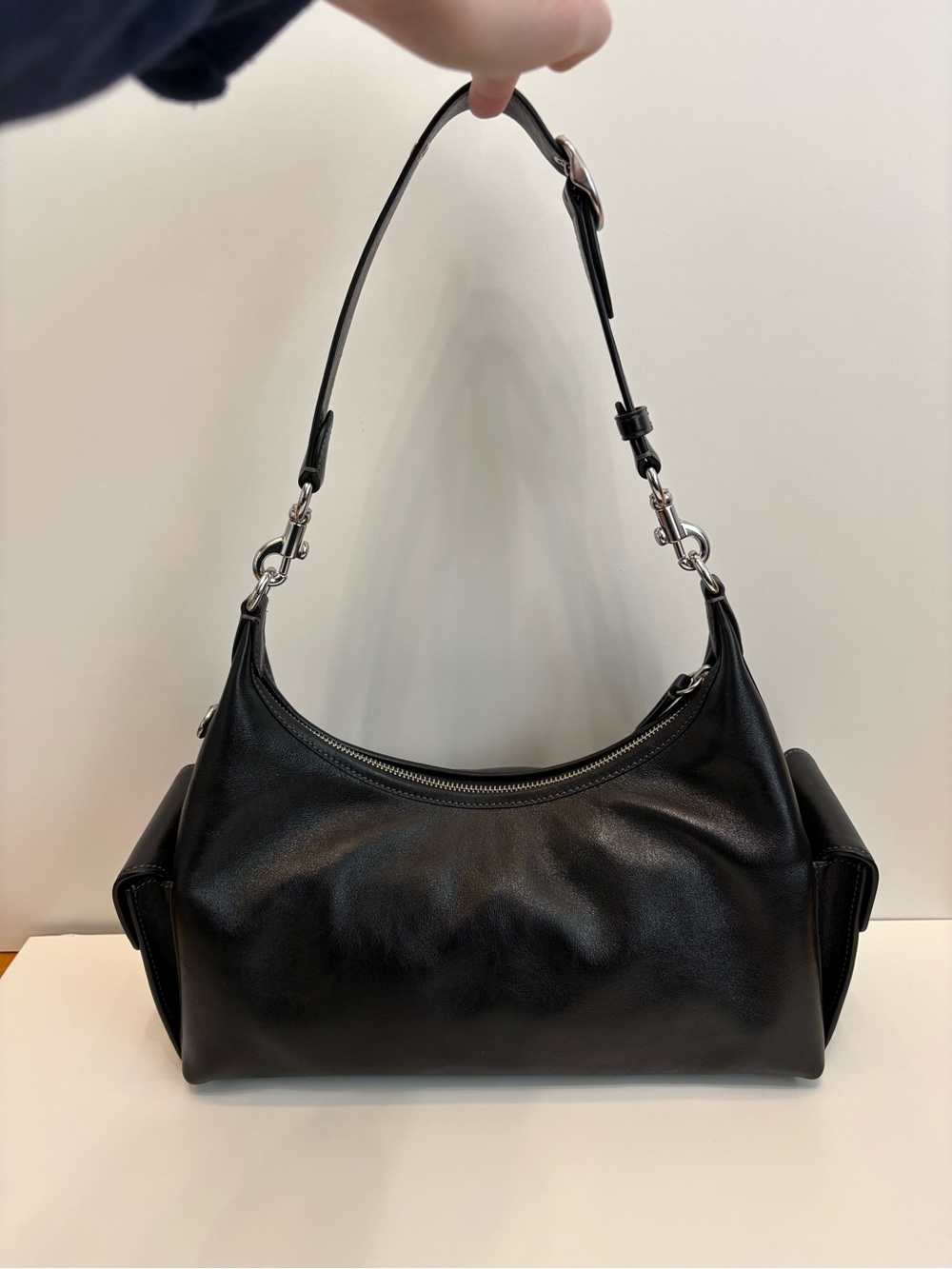 ✨Coach Pocket Juliet 30 - Black with Silver hardware - Like New condition✨ - Picture 2 of 7